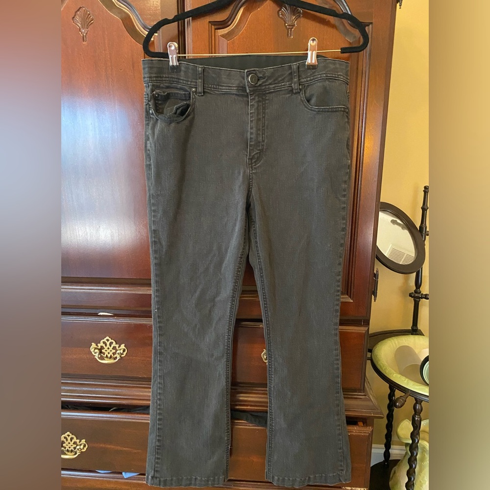 Elegant Charcoal Women's Straight Leg Jeans